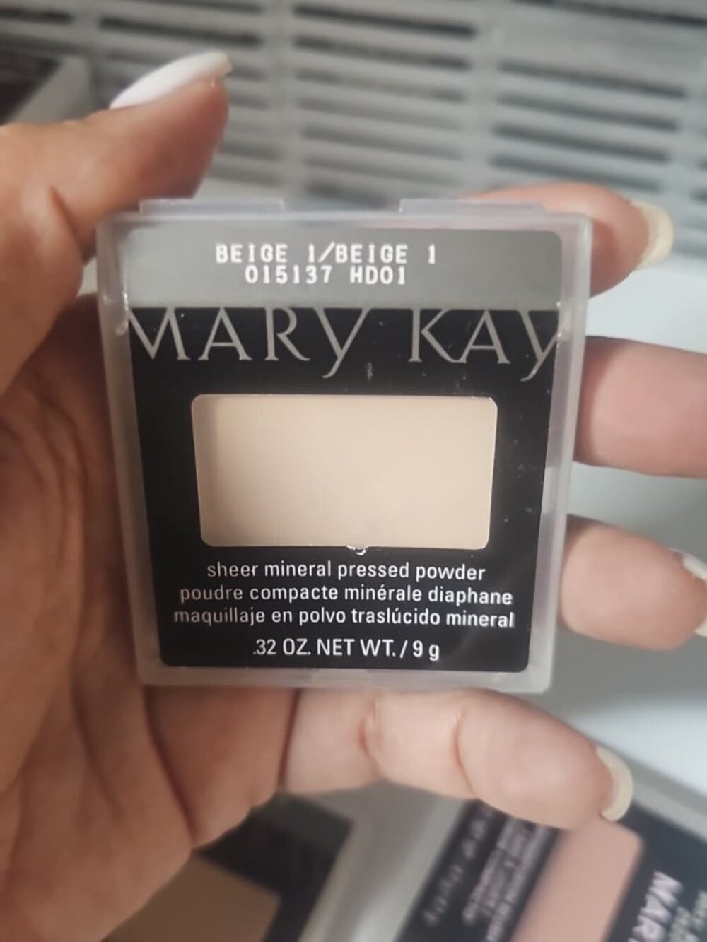 Mary Kay S Mineral Pressed Powder. Beige 2